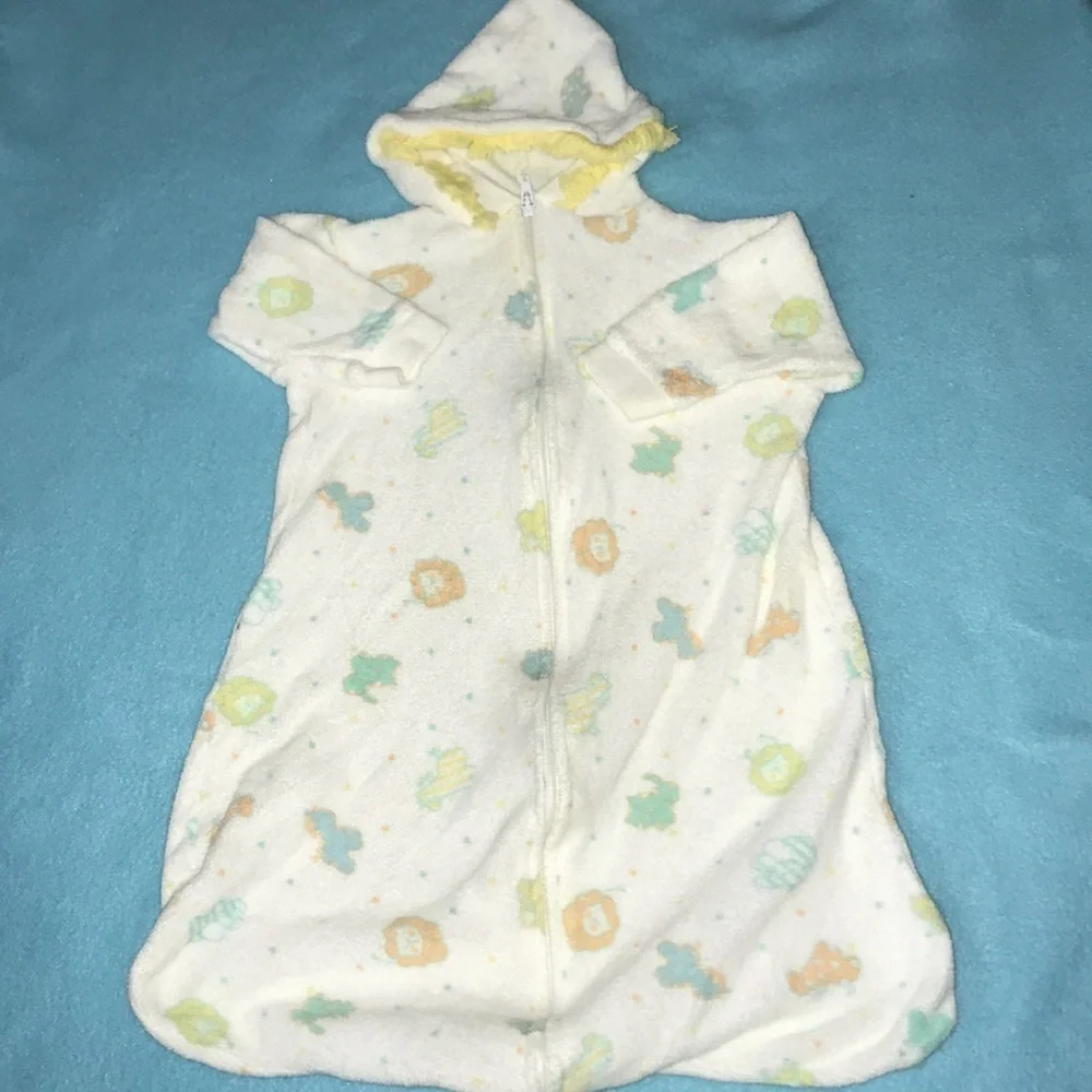 CARTER’S sleep sack animal print zip up size newborn